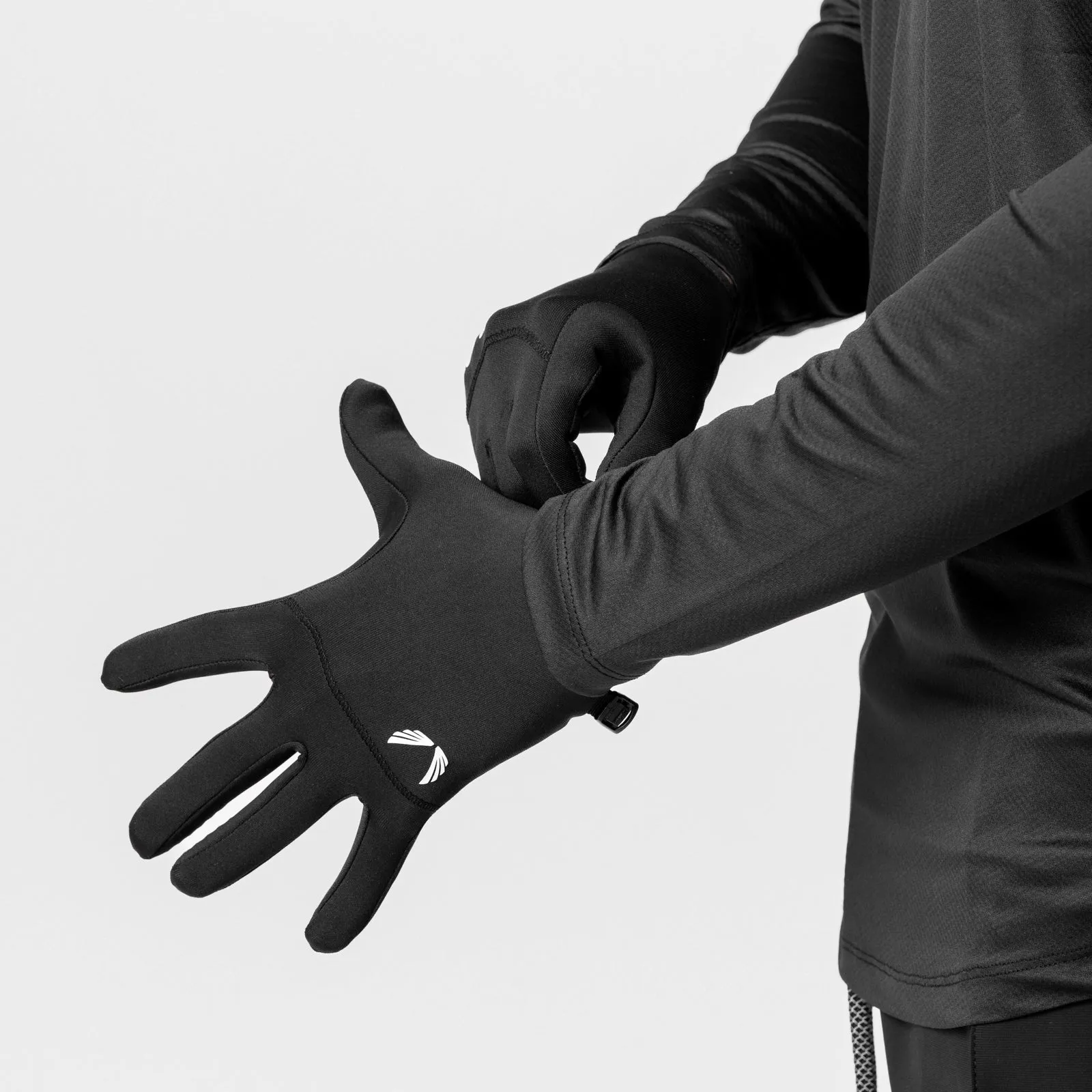 0671. Aeroheat® Lightweight Gloves - Black/White