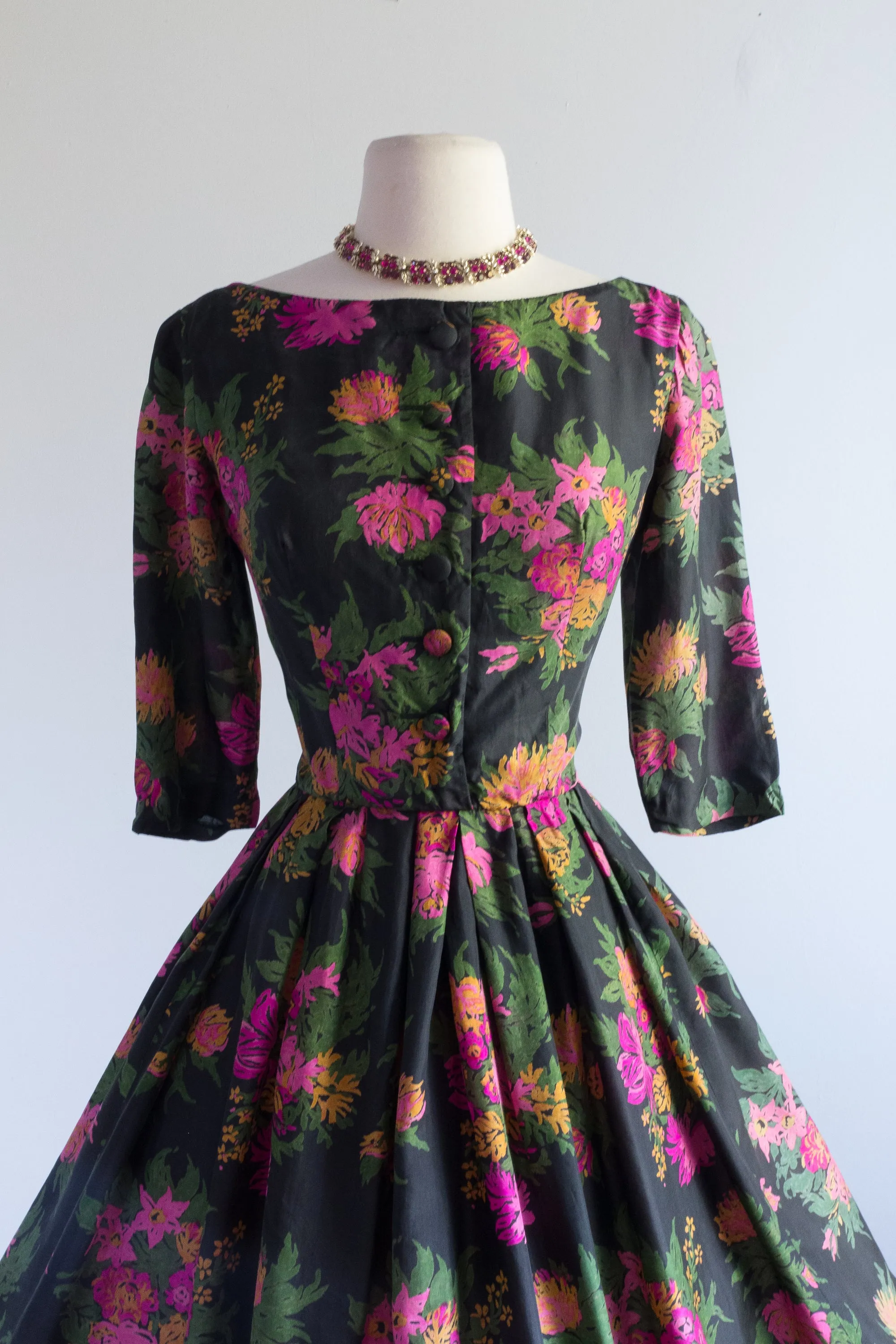 Beautiful 1950's Silk Floral Cocktail Dress By Gigi Young / Waist 25"