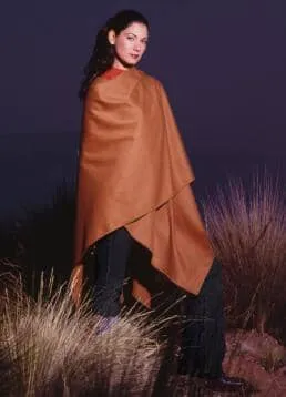 Betty 100% Vicuna Cape