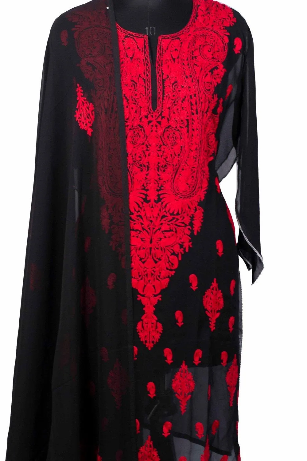 Black Colour Aari Work Kurti With Thread Embroidery Along With Embroidered Dupatta