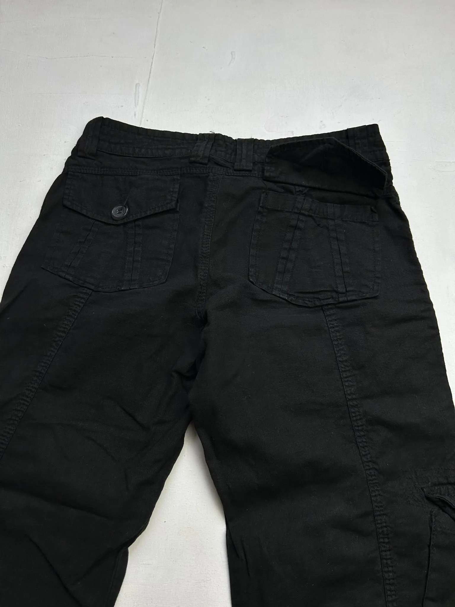 Black low rise linen cargo capris pants (XS)