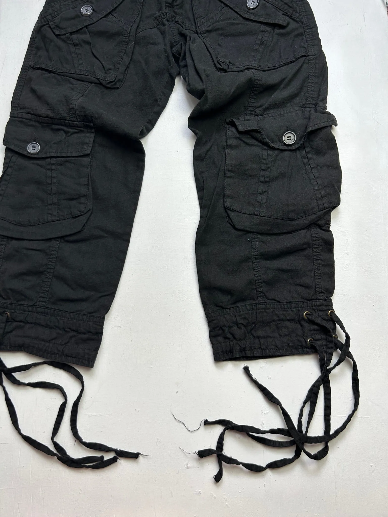 Black low rise linen cargo capris pants (XS)