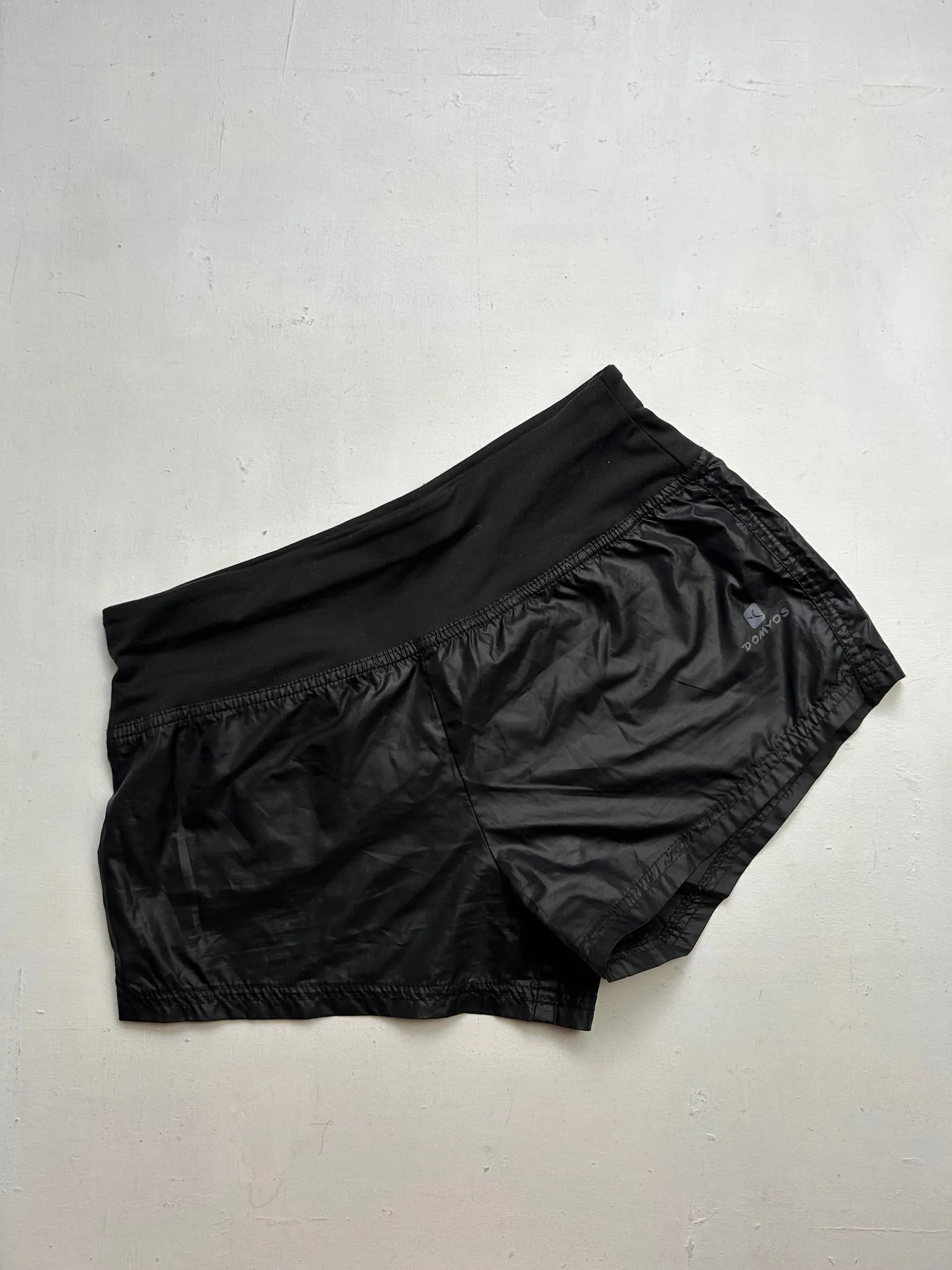 Black sporty low rise mini short (S)