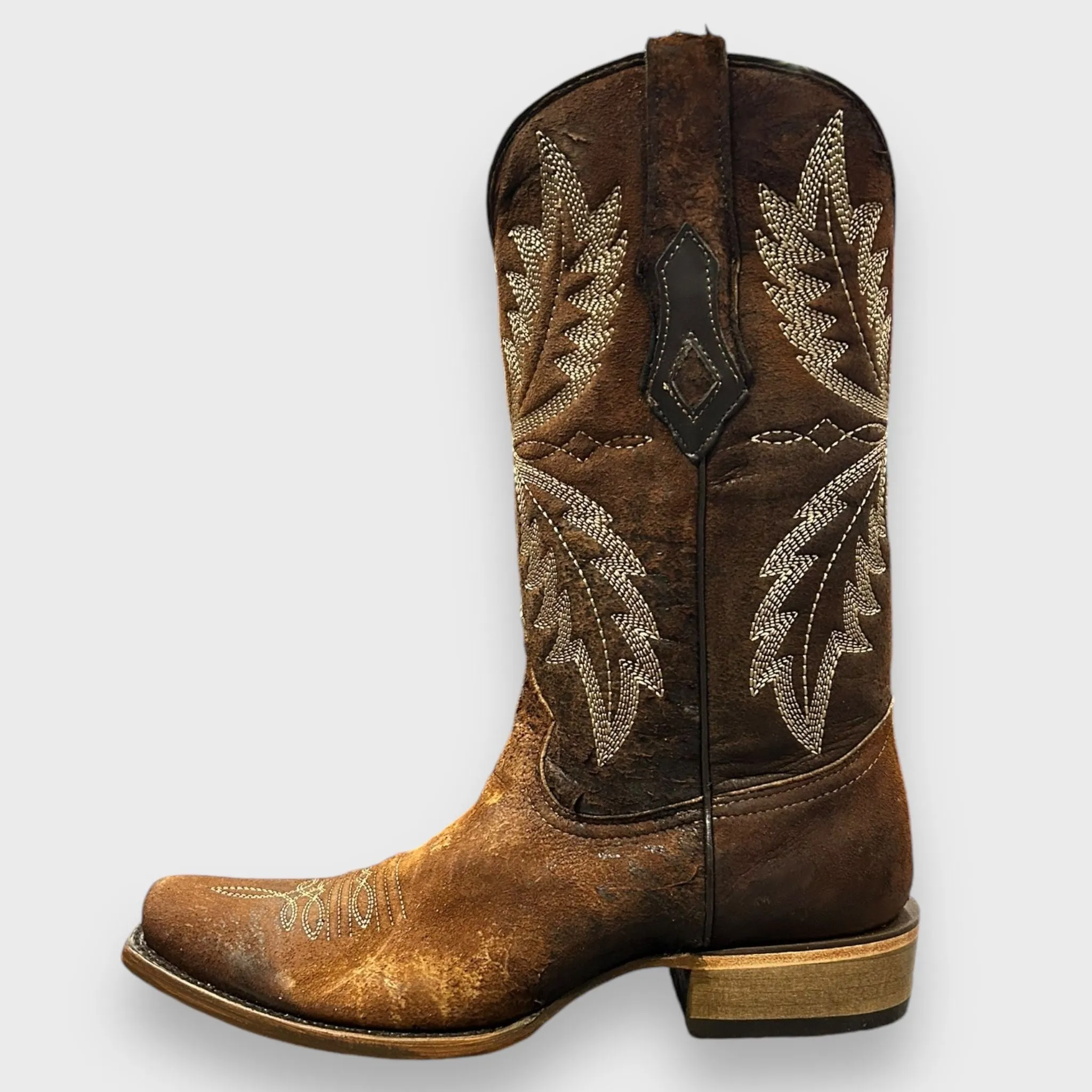 C4023 Mens Chocolate Lamb Narrow Square Toe Cowboy Boots