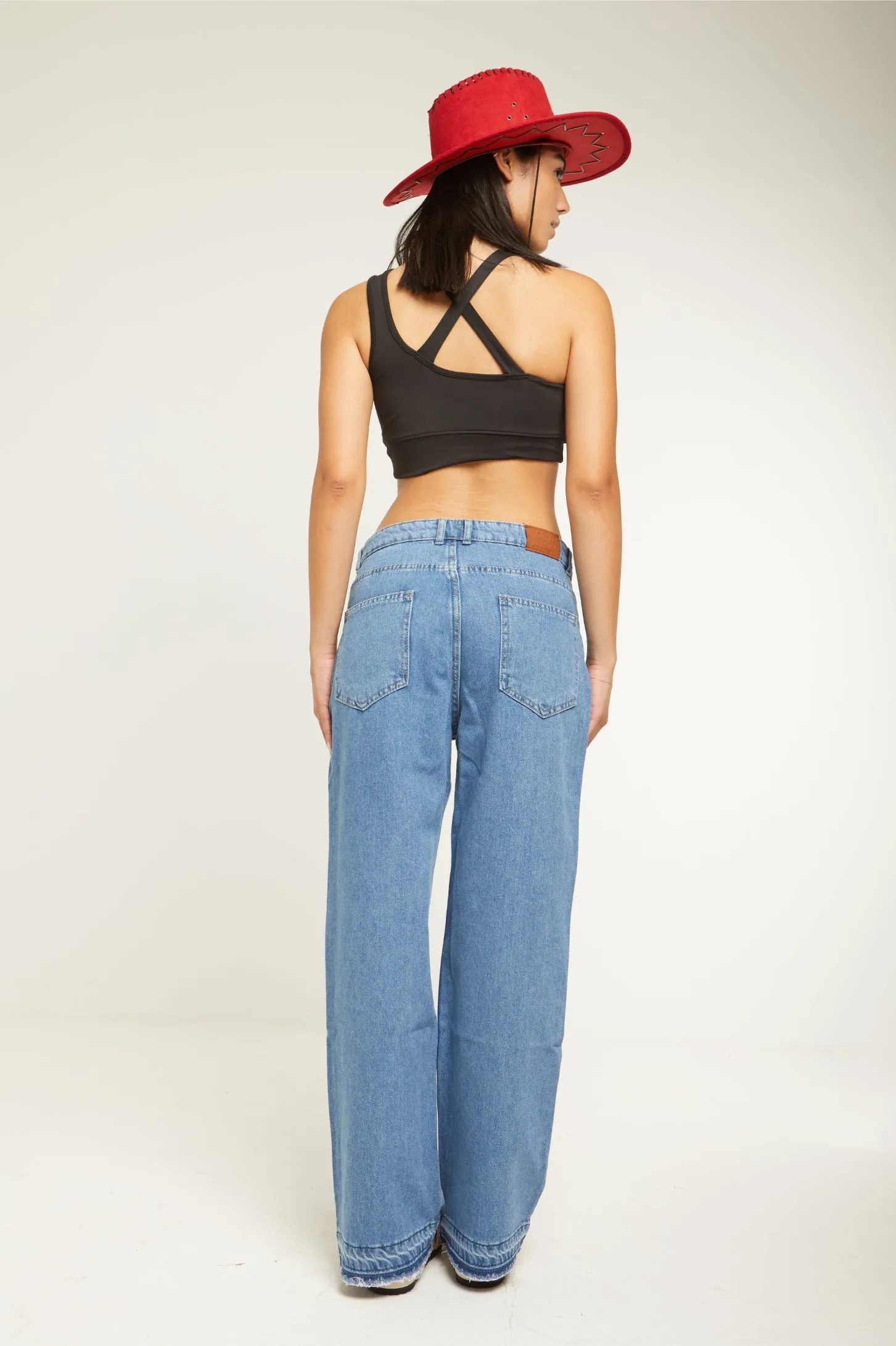 MID RISE WIDE LEG JEANS