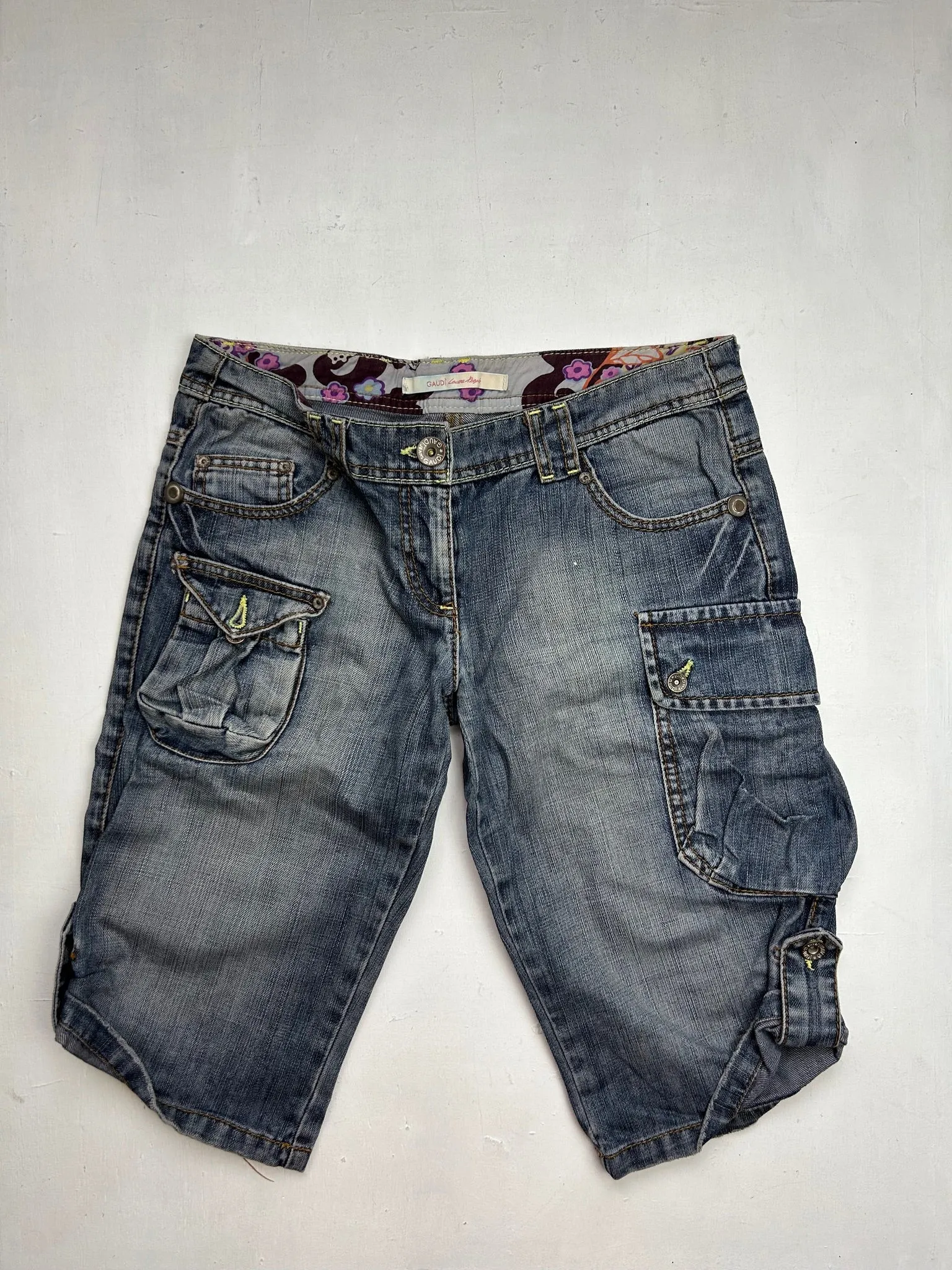 Navy low rise cargo jorts / capri pants (S)