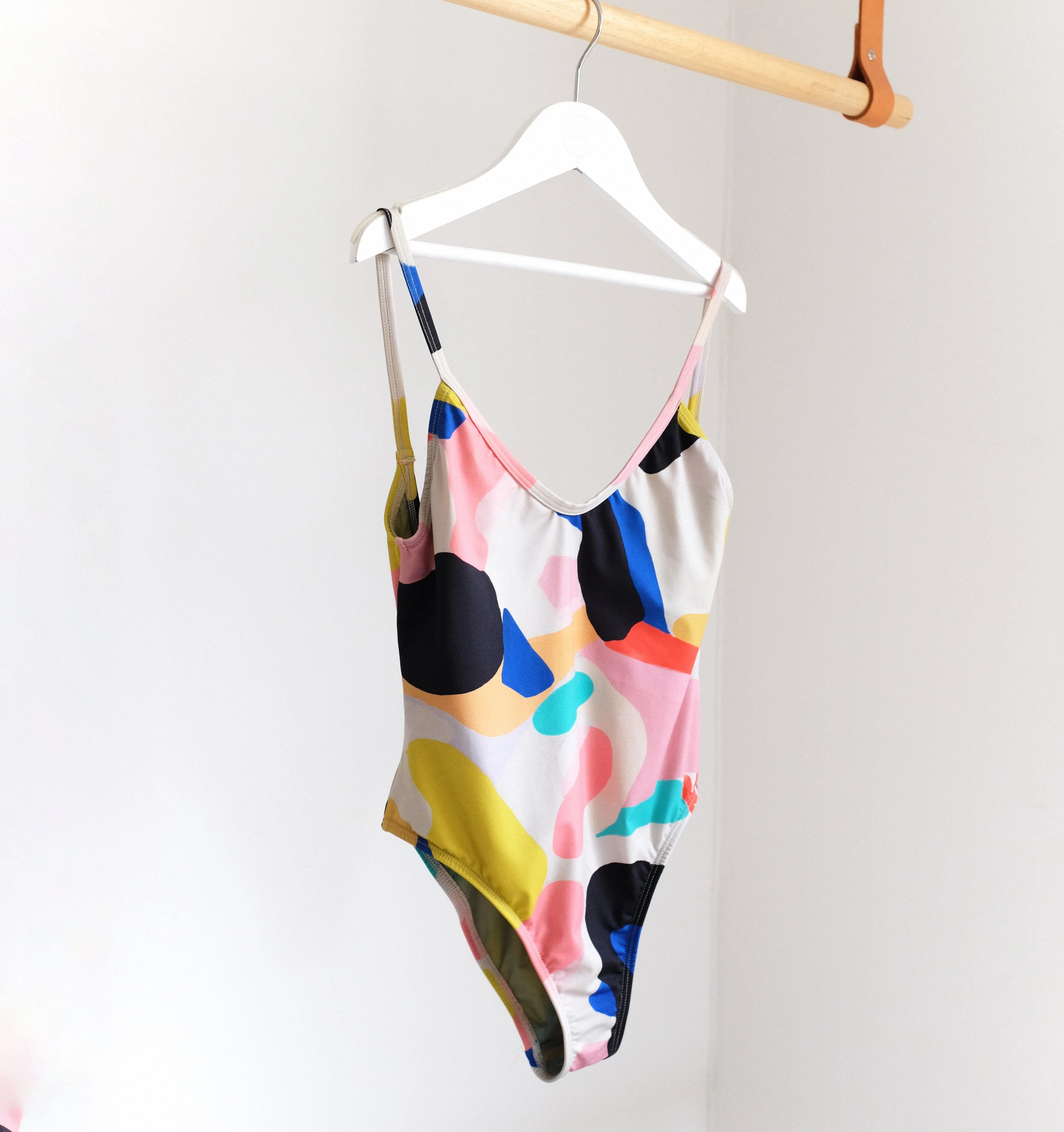 Scoop back swimsuit [Julian Smith Print]